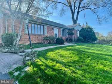 2911 LINDEN LANE, FALLS CHURCH, VA 22042