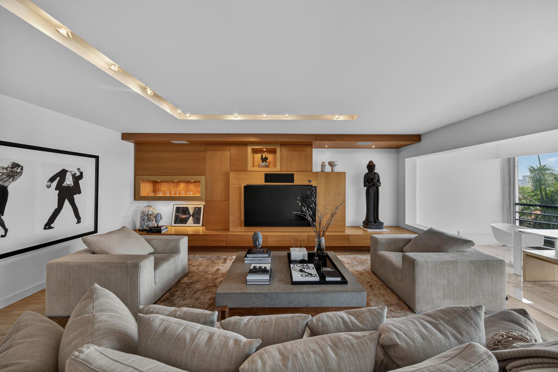 3050 NE 47th Court Ne, Unit 607, Fort Lauderdale, FL 33308 Photo