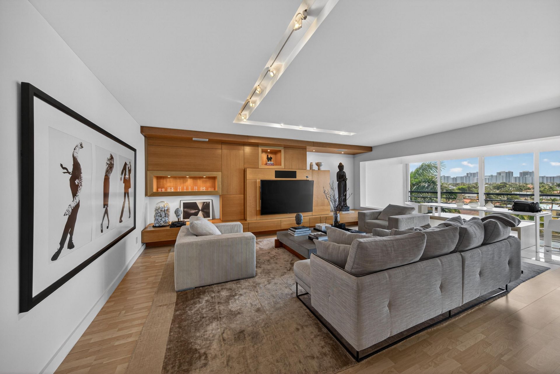 3050 NE 47th Court Ne, Unit 607, Fort Lauderdale, FL 33308 Photo