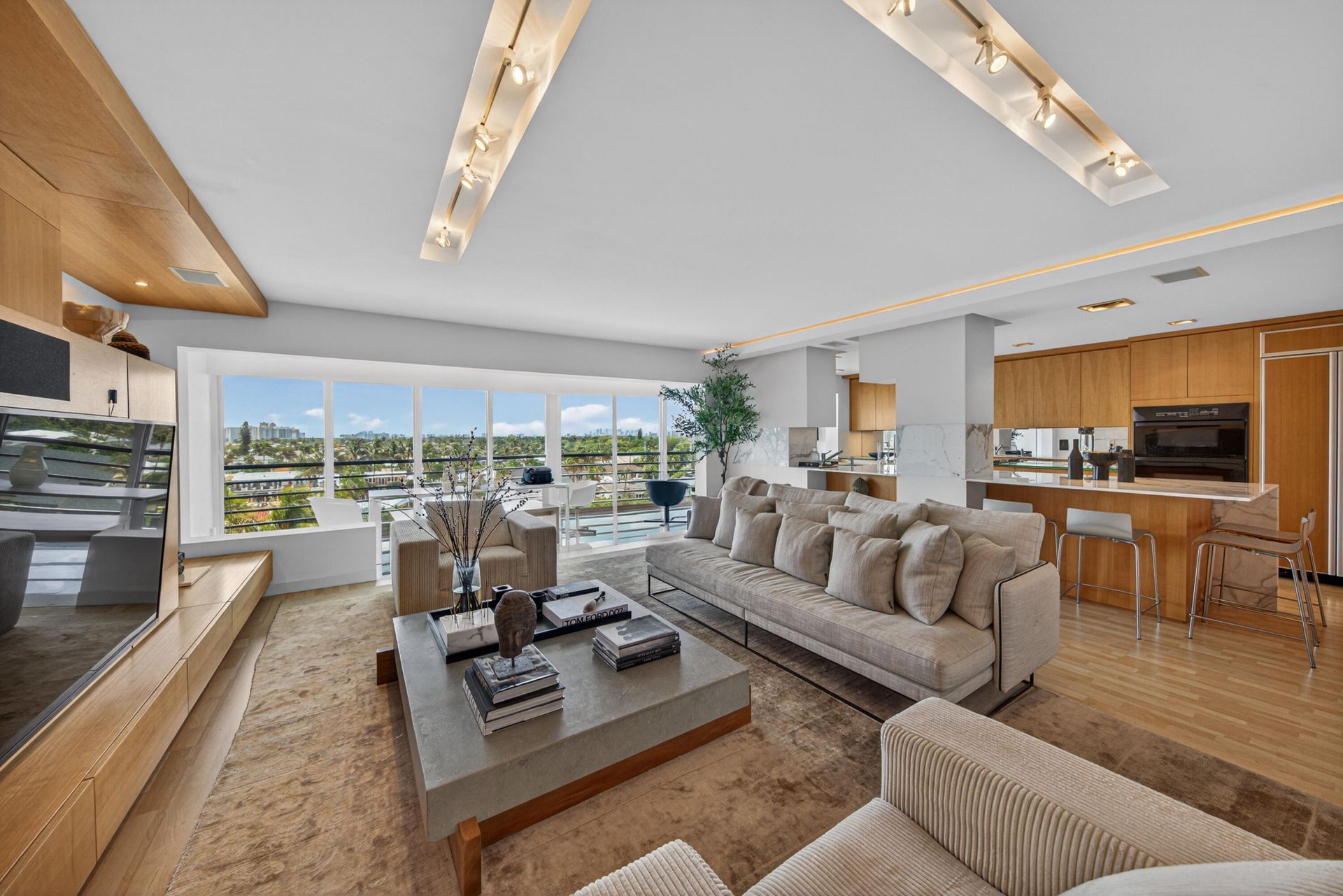 3050 NE 47th Court Ne, Unit 607, Fort Lauderdale, FL 33308 Photo