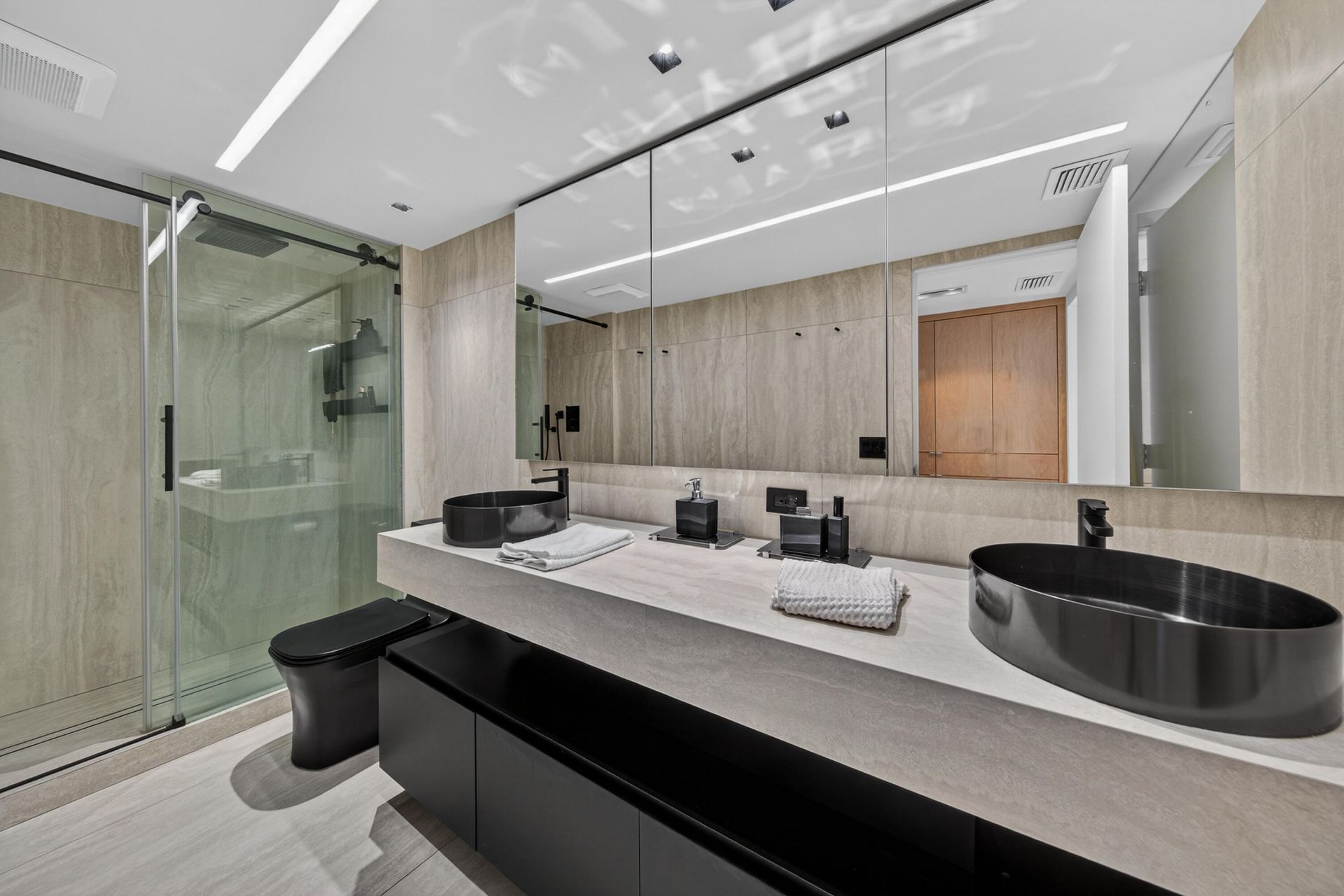 3050 NE 47th Court Ne, Unit 607, Fort Lauderdale, FL 33308 Photo