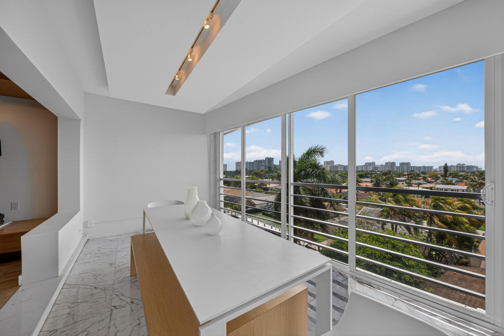 3050 NE 47th Court Ne, Unit 607, Fort Lauderdale, FL 33308 Photo