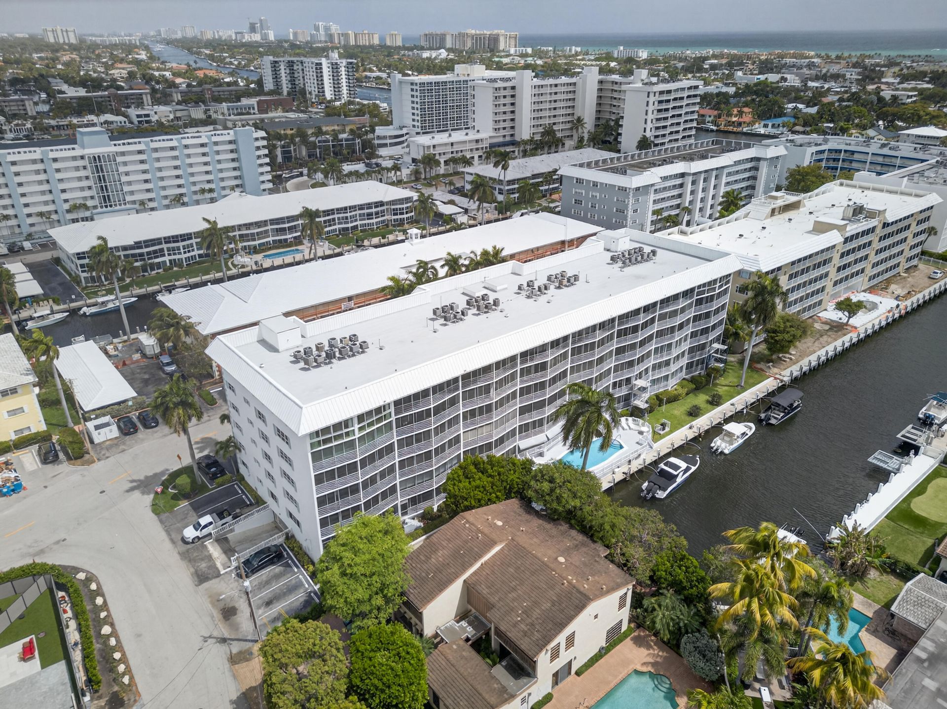 3050 NE 47th Court Ne, Unit 607, Fort Lauderdale, FL 33308 Photo