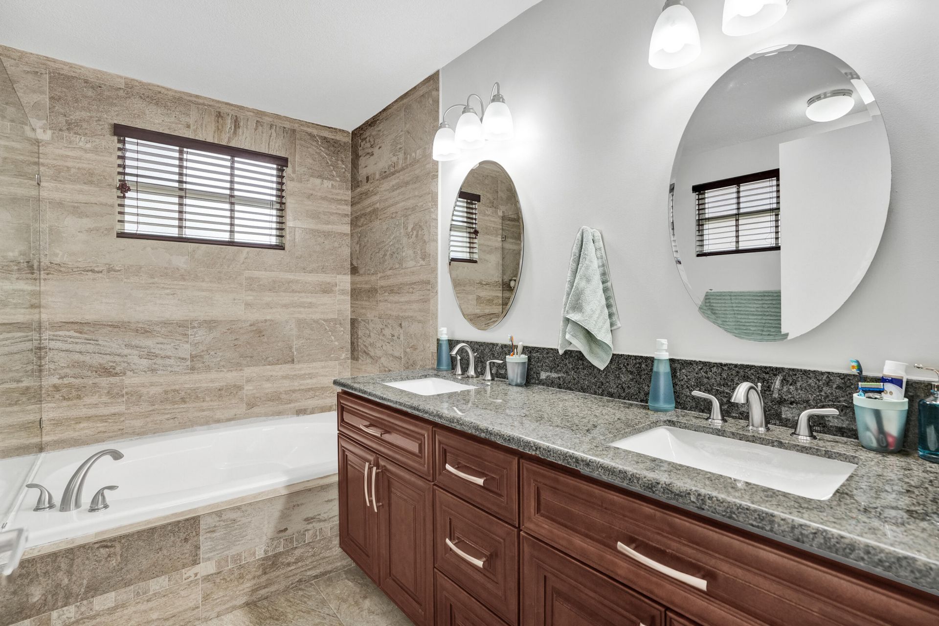 1264 NW 110th Avenue, Plantation, FL 33322 Photo