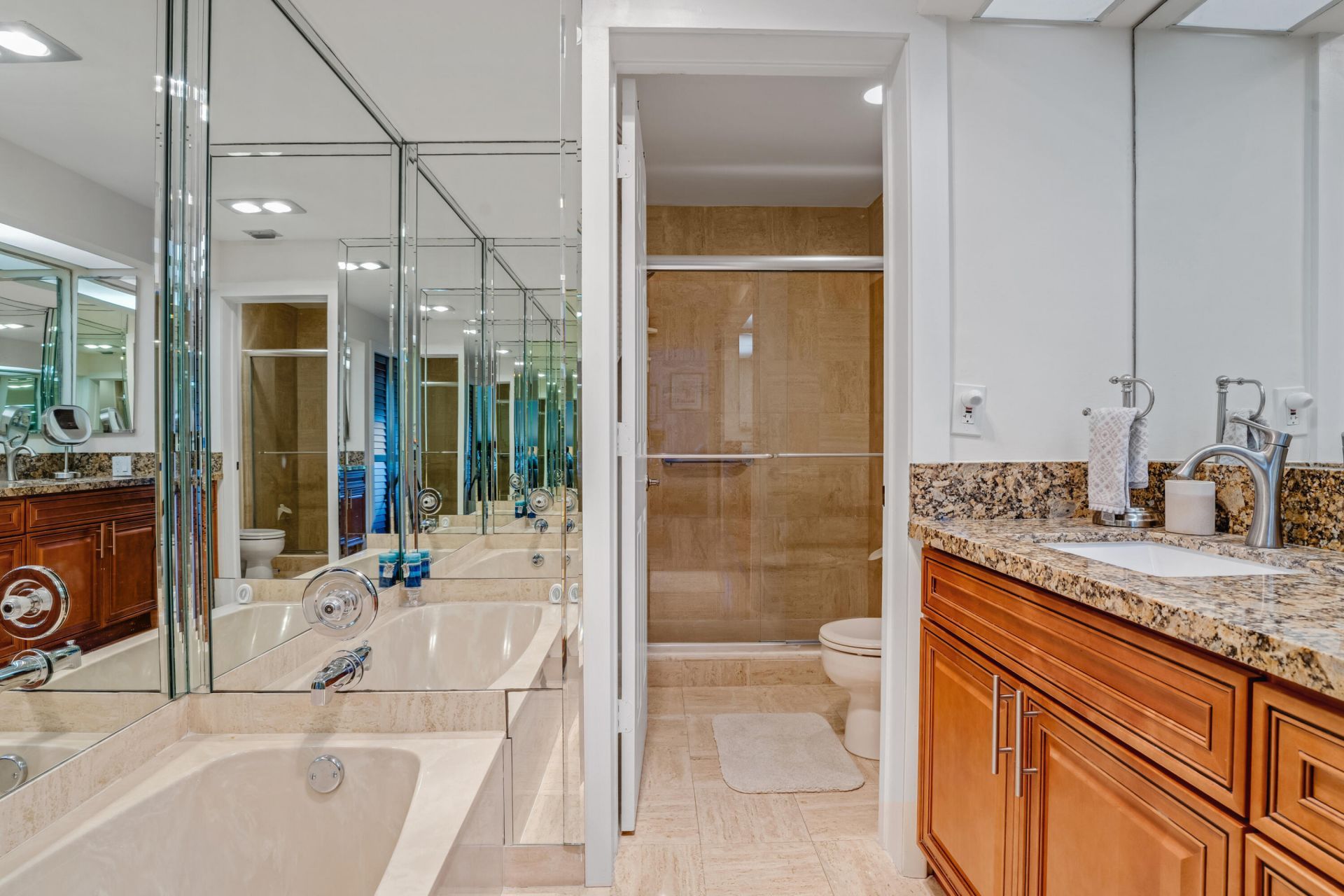 7472 La Paz Boulevard, Unit 102, Boca Raton, FL 33433 Photo