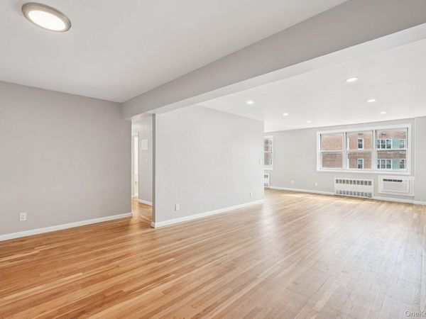 98 Dehaven Drive , Unit 4C, Yonkers, NY 10703