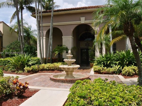 Unit L, Hialeah, FL 33015