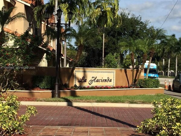 Unit L, Hialeah, FL 33015