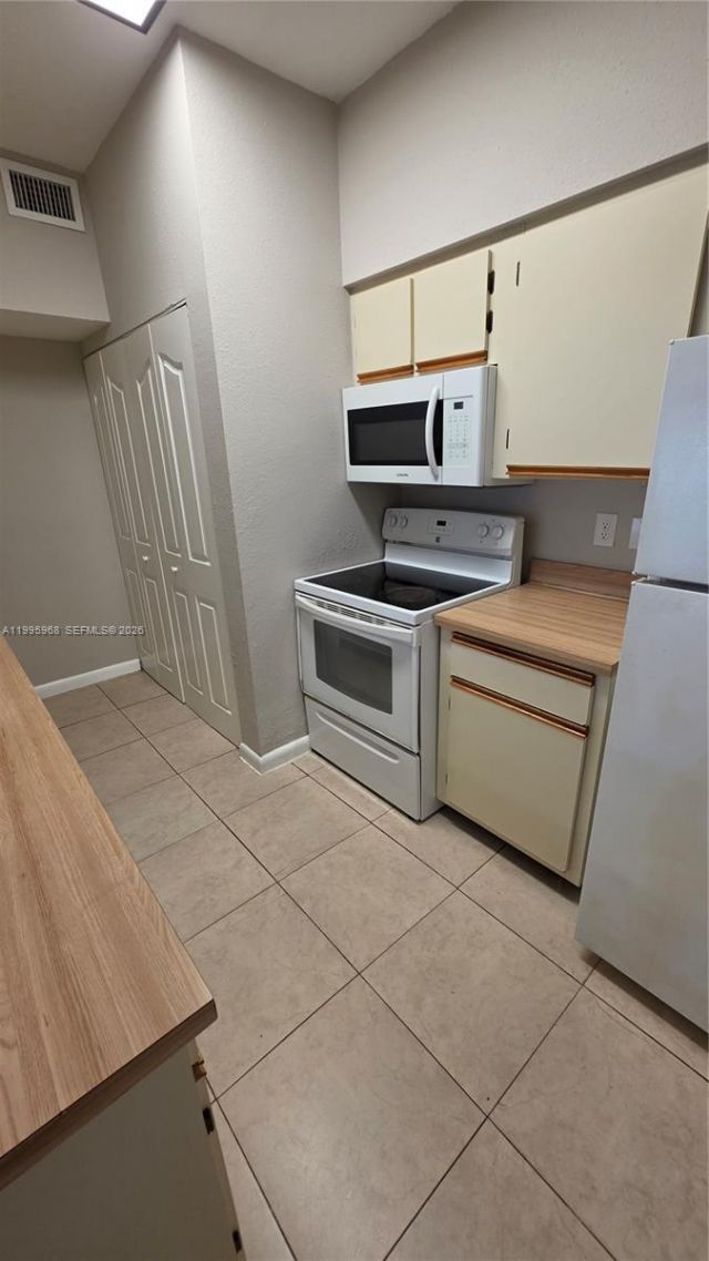 Please Call For Address, Unit L, Hialeah, FL 33015 Photo