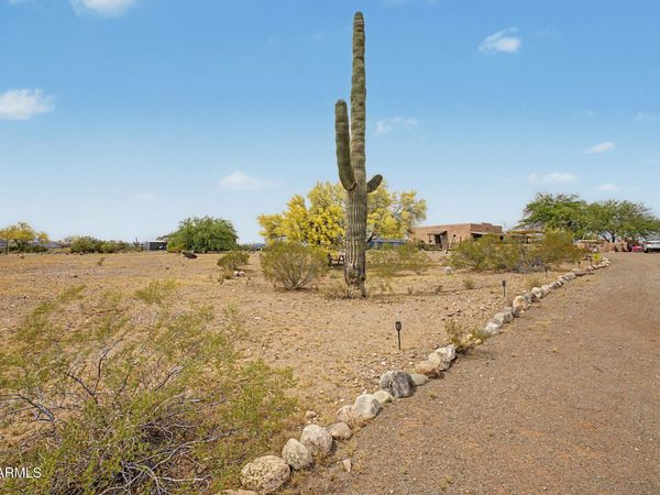 25408 W ADAMANDA Drive, Morristown, AZ 85342