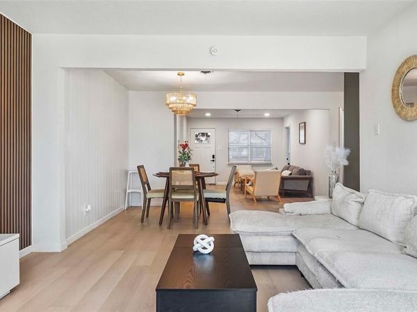416 Simmons, Hurst, TX 76053