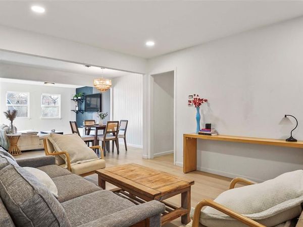 416 Simmons, Hurst, TX 76053