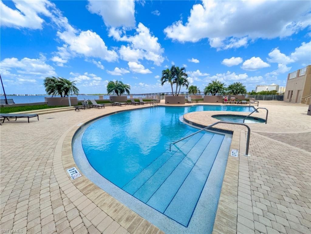2080 W 1st St, Unit 304, Fort Myers, FL 33901 Photo