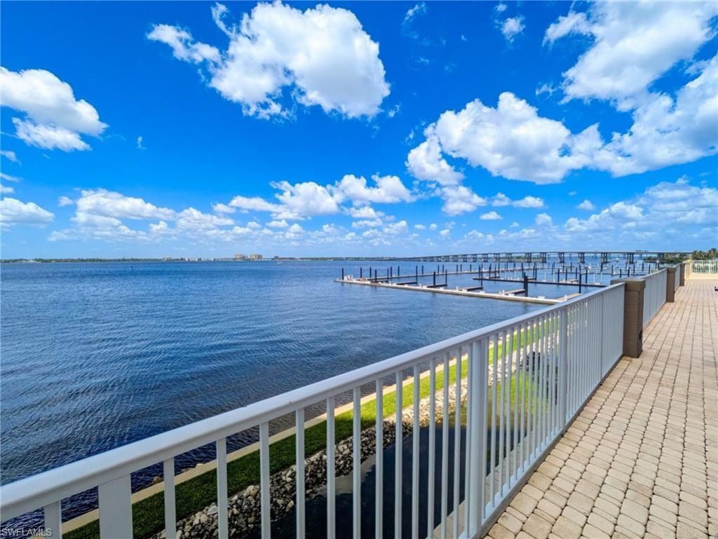 2080 W 1st St, Unit 304, Fort Myers, FL 33901 Photo