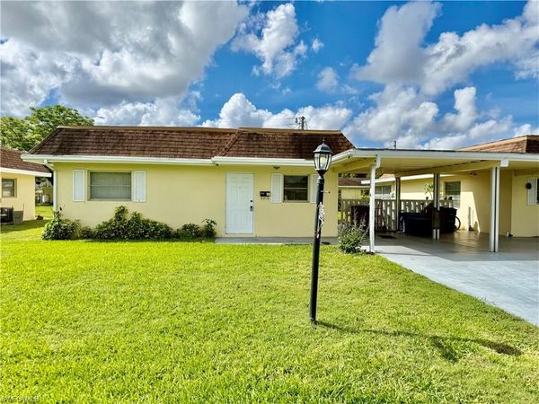 2212 Gardenia WAY , LEHIGH ACRES, FL 33936