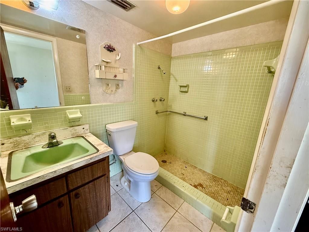 2212 Gardenia Way , Lehigh Acres, FL 33936 Photo