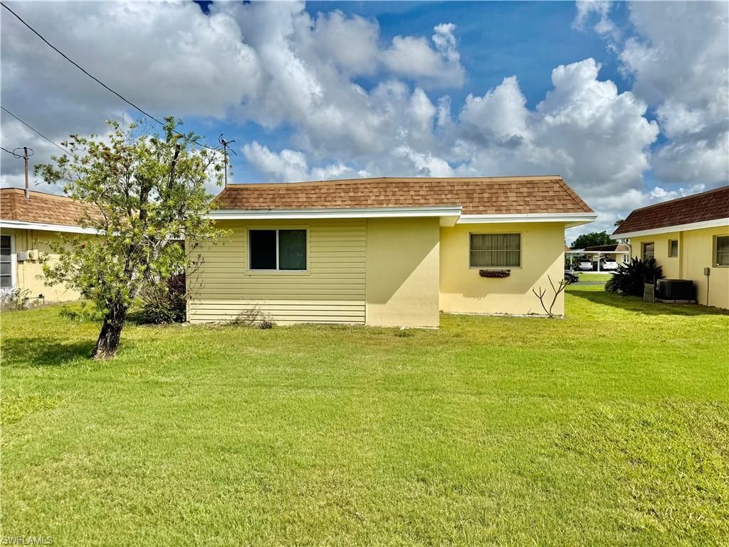 2212 Gardenia Way , Lehigh Acres, FL 33936 Photo