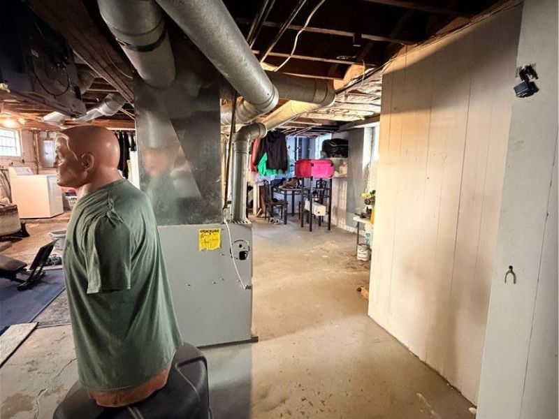 3235 Berea Road , Cleveland, OH 44111 Photo 19