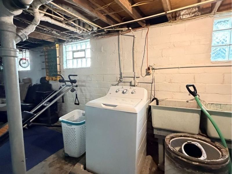 3235 Berea Road , Cleveland, OH 44111 Photo 26