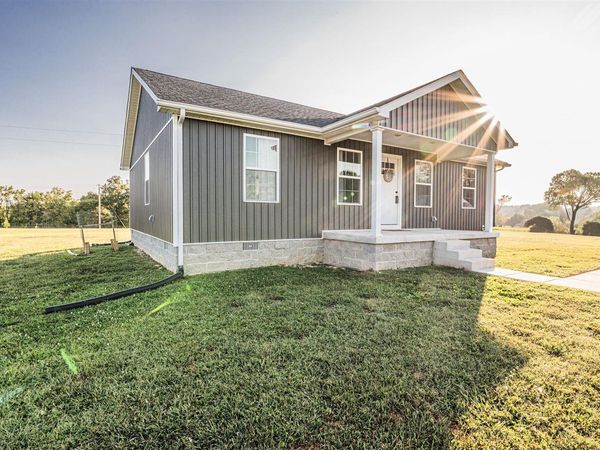 985 Union Chapel Road , Scottsville, KY 42164