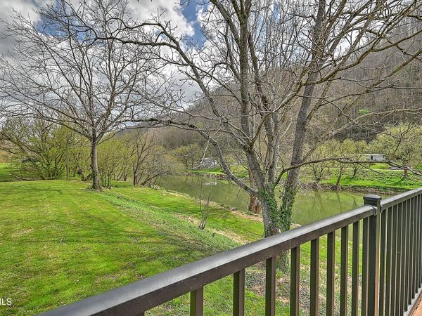 2745 Anglers Way Road, Duffield, VA 24244