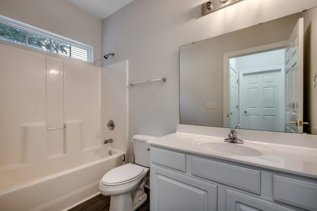 999 Algonquin Dr. Photo 11