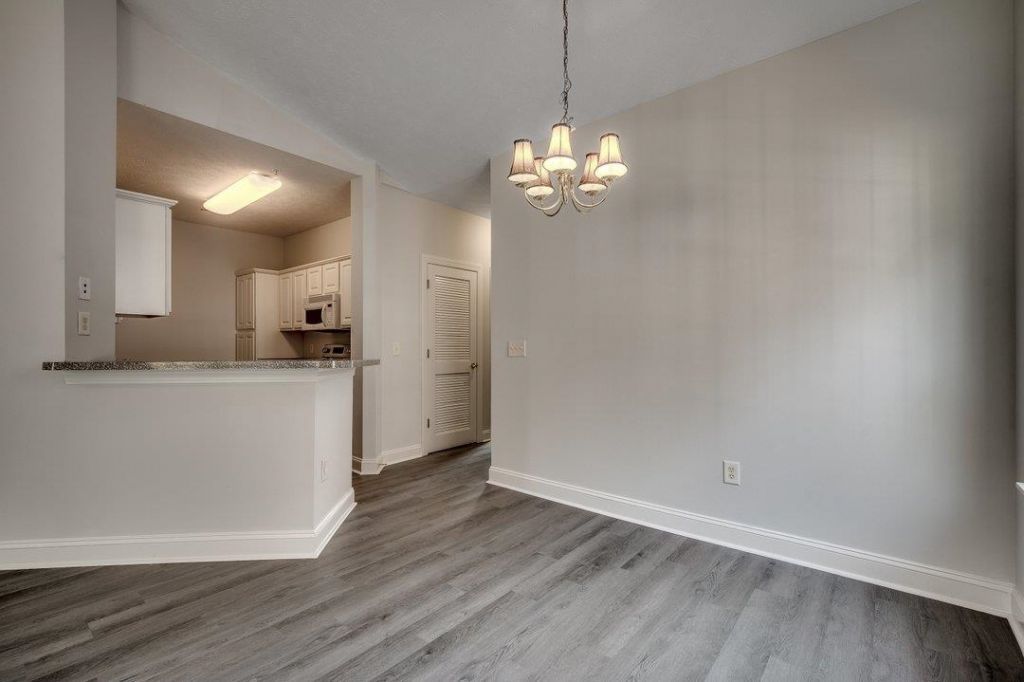 999 Algonquin Dr. Photo 7