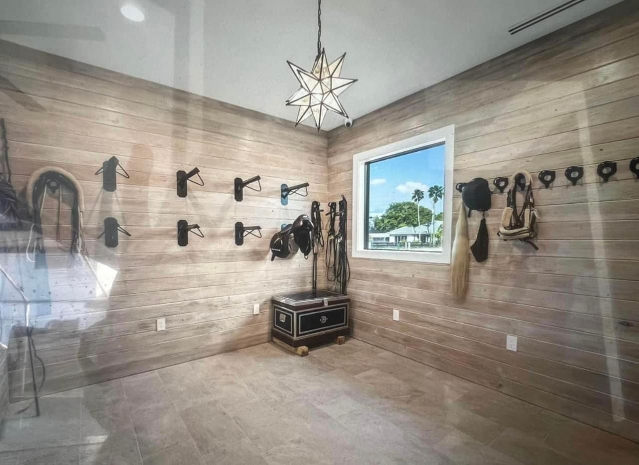 14322 Drafthorse Lane, Unit Stalls, Wellington, FL 33414 Photo