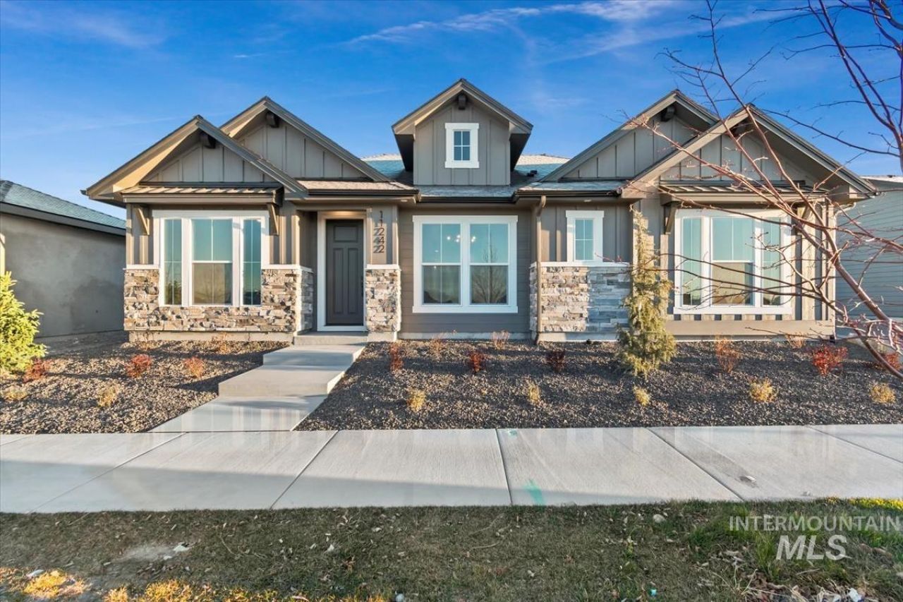 11140 S Corballis Ln, Kuna, ID 83634 Main Photo