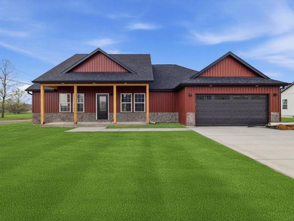 2601 Country Drive, Mountain Grove, MO 65711