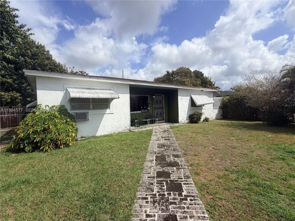 1571 NW 132nd St , Miami, FL 33167