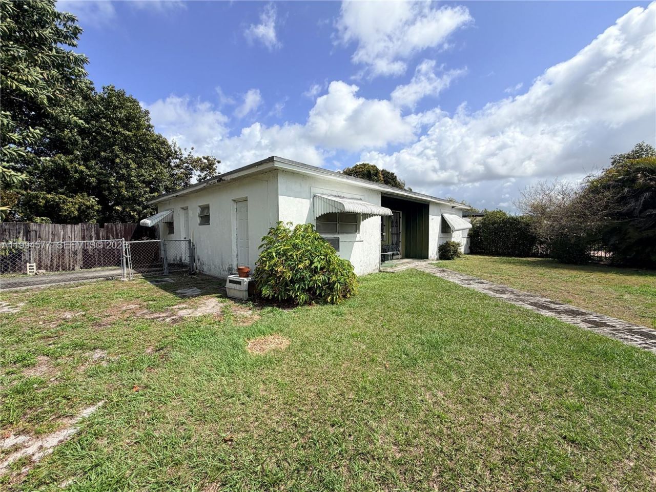 1571 NW 132nd St , Miami, FL 33167 Photo