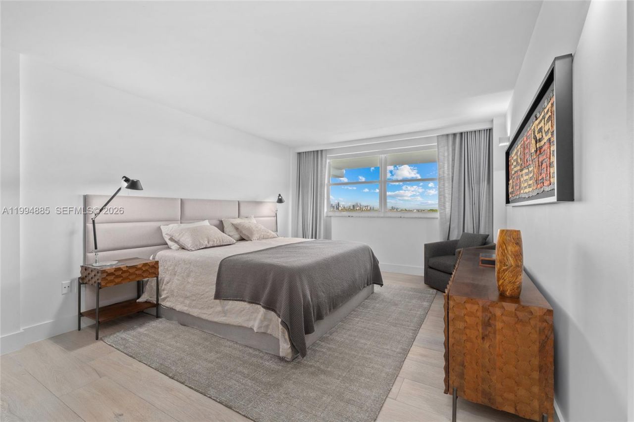 177 Ocean Lane Dr, Unit 812, Key Biscayne, FL 33149 Photo