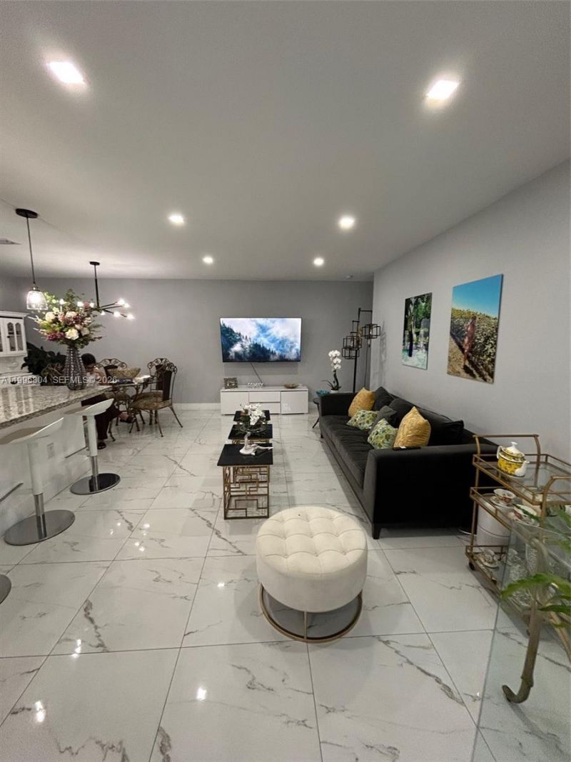 15645 SW 74th Cir Dr, Unit 4-5, Miami, FL 33193 Photo