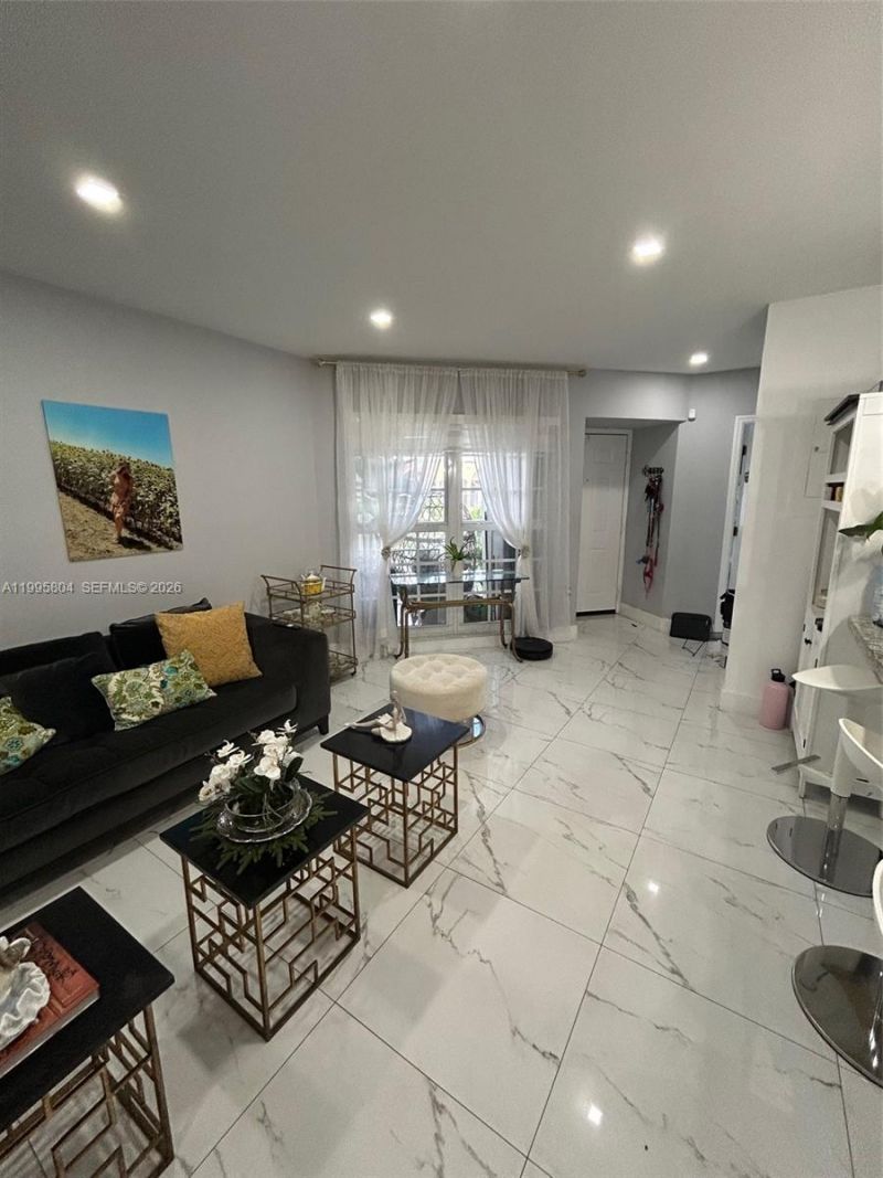 15645 SW 74th Cir Dr, Unit 4-5, Miami, FL 33193 Photo