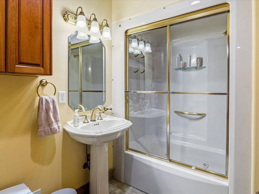 Property Image 63