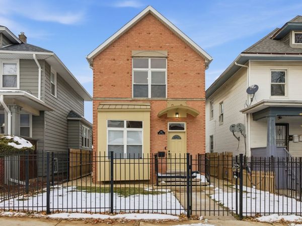 5416 W Thomas Street , Chicago, IL 60651