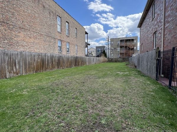 2711 W ADAMS Street, Chicago, IL 60612