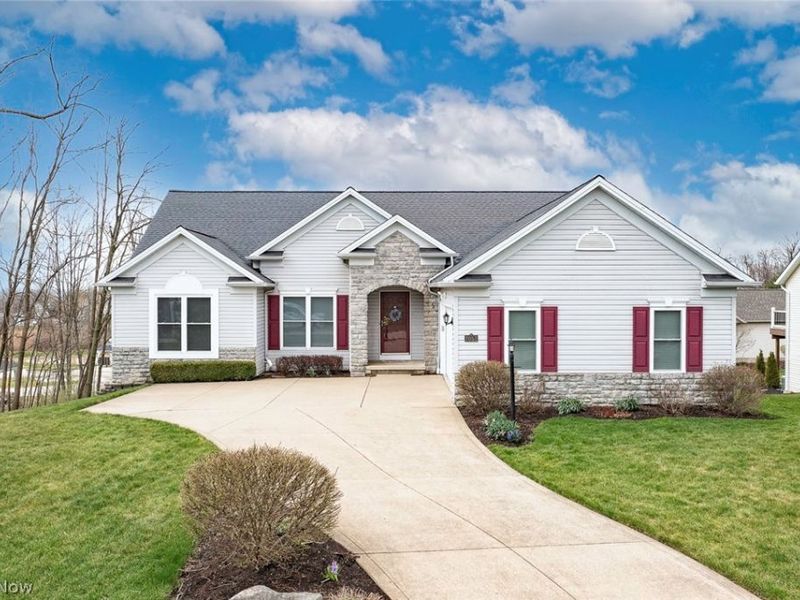 2052 Glenmont Drive , Brunswick, OH 44212 Photo 1