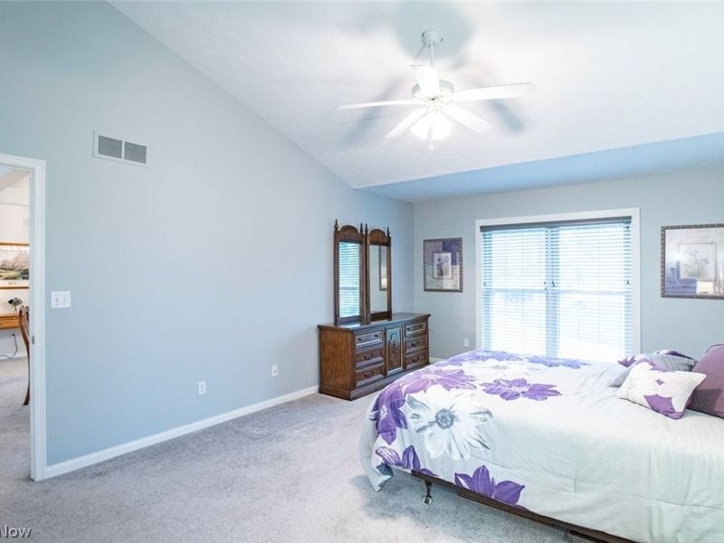 2052 Glenmont Drive , Brunswick, OH 44212 Photo 14