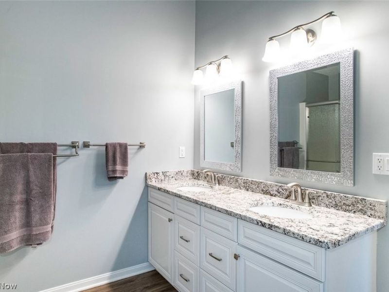 2052 Glenmont Drive , Brunswick, OH 44212 Photo 19