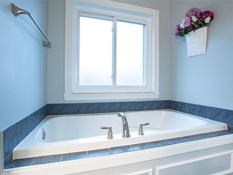 2052 Glenmont Drive , Brunswick, OH 44212 Photo 20