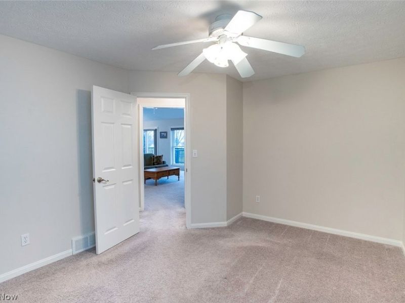 2052 Glenmont Drive , Brunswick, OH 44212 Photo 22