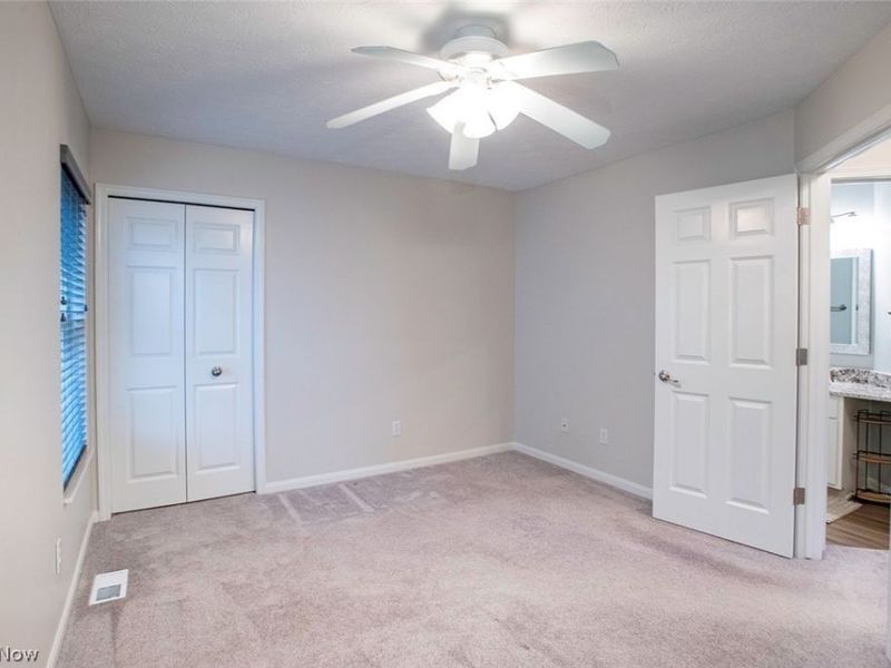 2052 Glenmont Drive , Brunswick, OH 44212 Photo 23