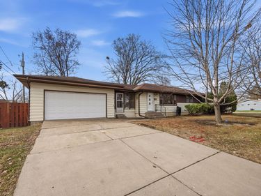 5842 Xerxes Avenue N, Brooklyn Center, MN 55430