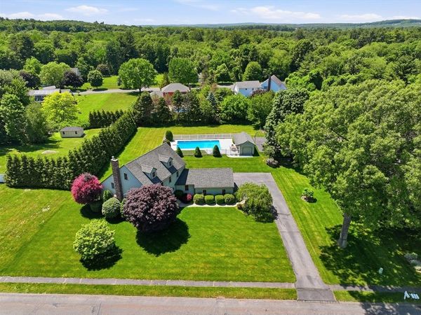 17 Stoneybrook Rd, Grafton, MA 01536