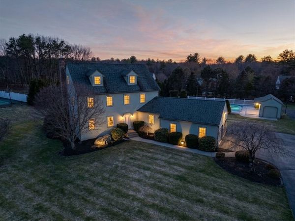 17 Stoneybrook Rd, Grafton, MA 01536