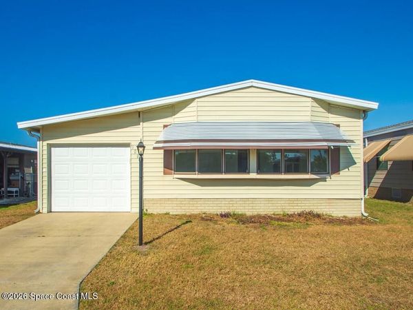 908 Oleander Circle , Barefoot Bay, FL 32976