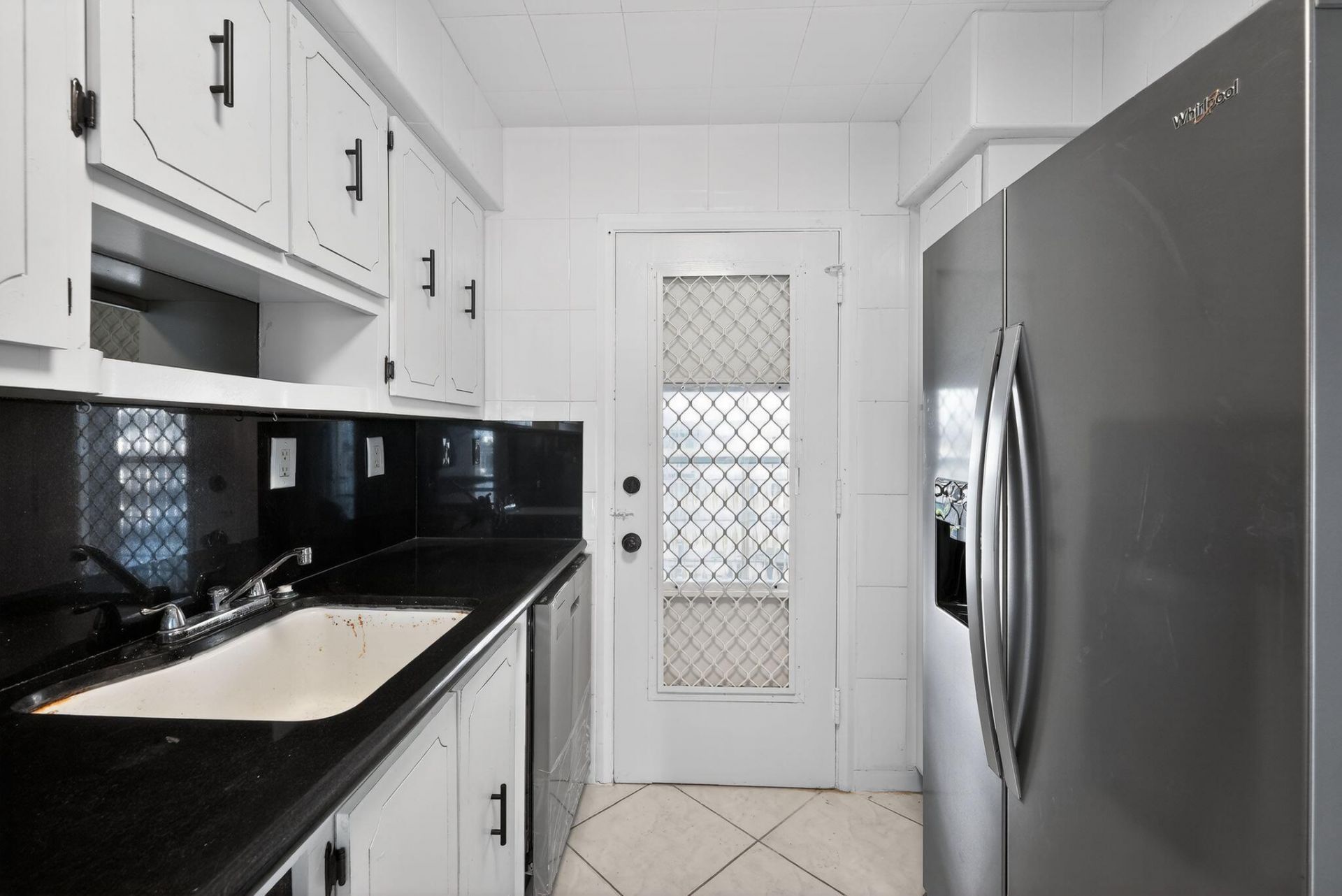 400 Golden Isles Drive, Unit 37, Hallandale Beach, FL 33009 Photo