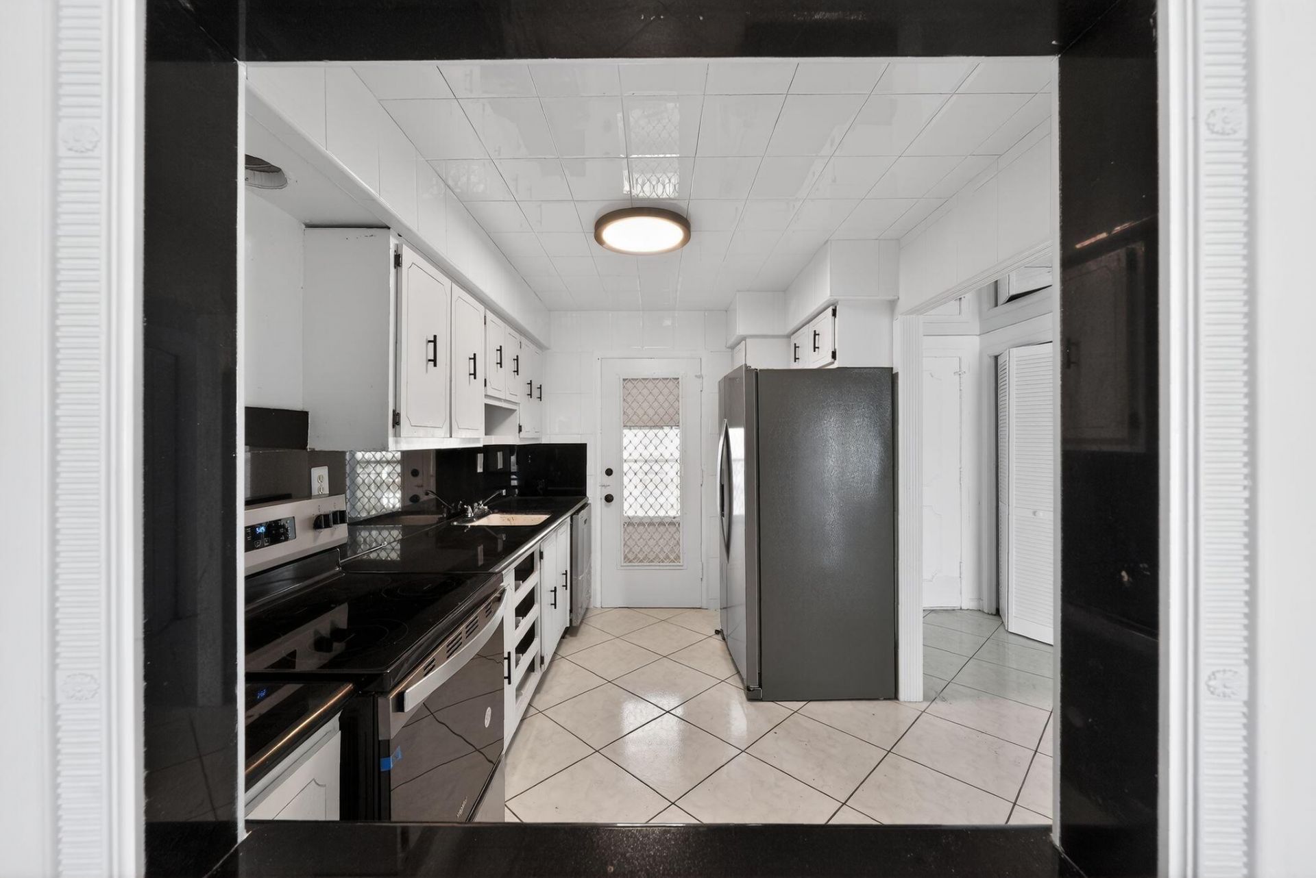 400 Golden Isles Drive, Unit 37, Hallandale Beach, FL 33009 Photo